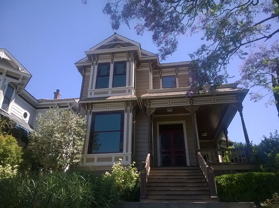 Witches_VictorianHouse_LA_brown